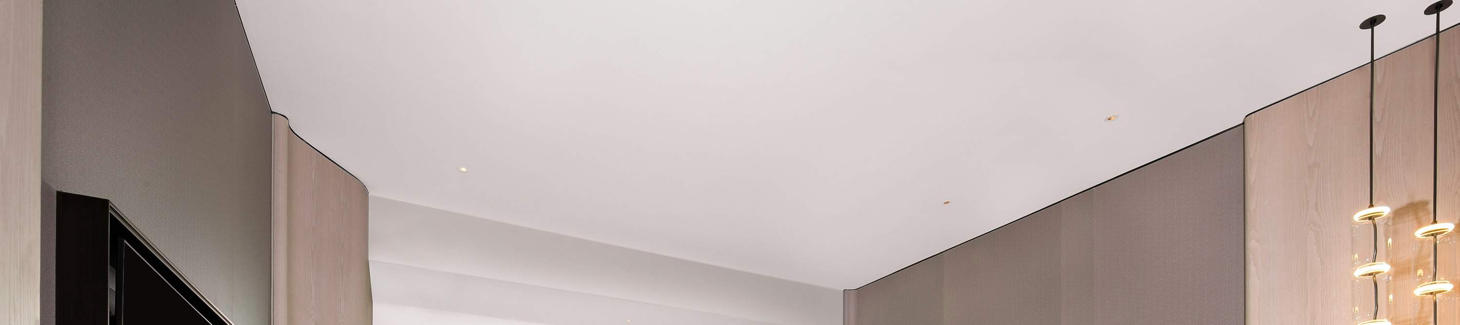 酒店以鉑爾曼的現代時尚設計為靈感，打造271間舒適雅緻的 客房及套房。星璞全日餐廳、璞餚中餐廳等3個主題風格的餐 廳及酒廊，匯聚環球特色美食佳釀。健身中心、瑜伽房及户 外泳池一應俱全，您可縱享暢快淋漓的運動樂趣